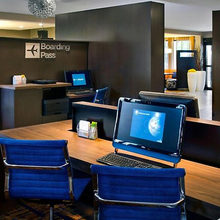 Courtyard By Marriott Hartford Windsor Airport Exterior foto
