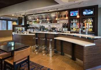 Courtyard By Marriott Hartford Windsor Airport Exterior foto