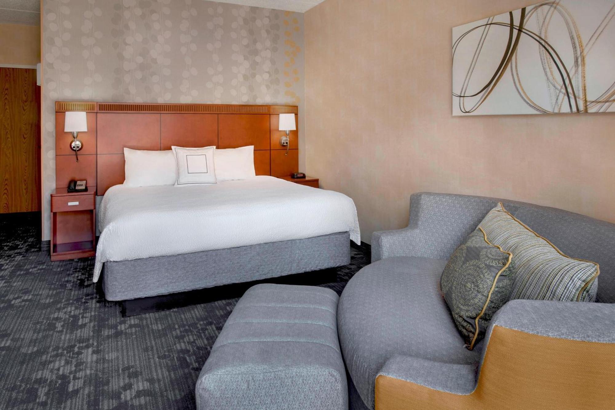 Courtyard By Marriott Hartford Windsor Airport Exterior foto