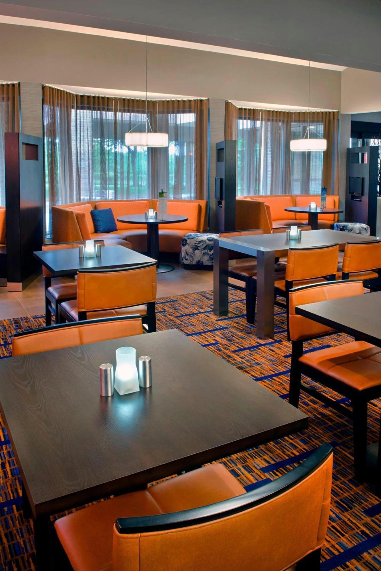 Courtyard By Marriott Hartford Windsor Airport Exterior foto