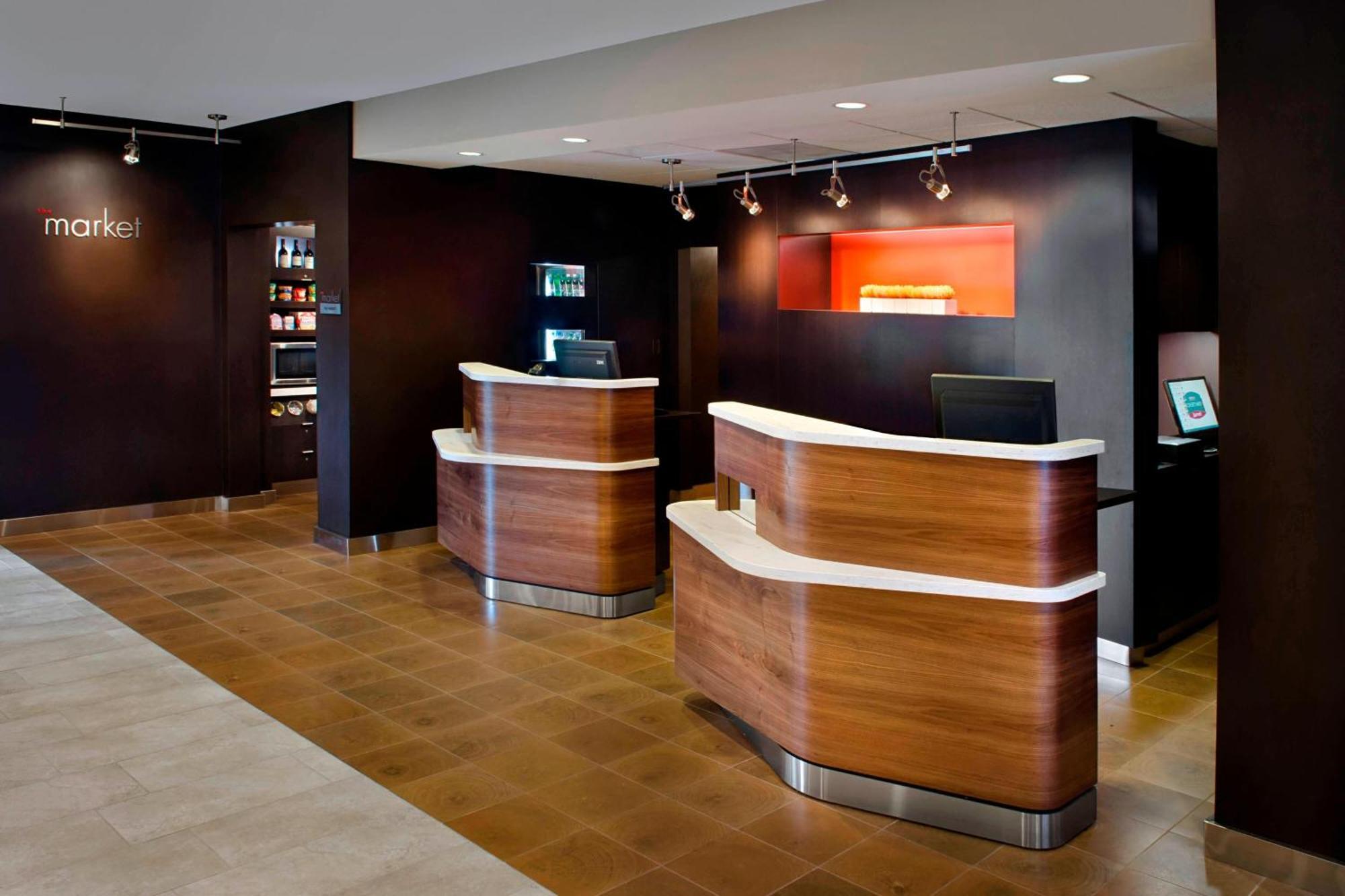 Courtyard By Marriott Hartford Windsor Airport Exterior foto